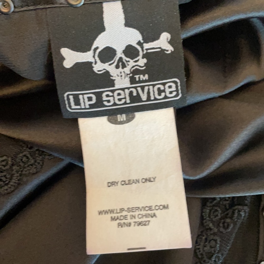 Sexy Vintage Lip Service Satin Skirt - Picture 7 of 7